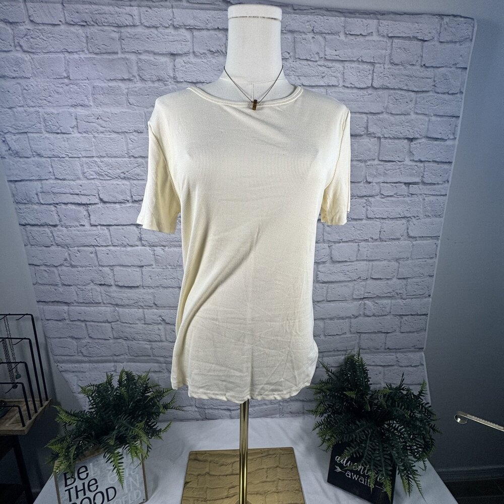 Ficerd Cream Ribbed Short Sleeve Tee M NWT Relaxed Fit